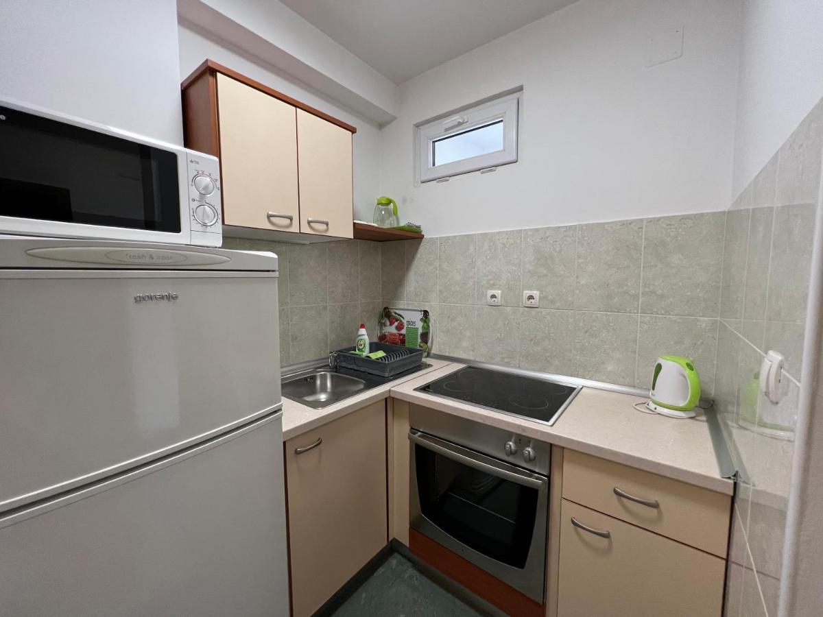 Apartments Ana Stari Grad  Luaran gambar