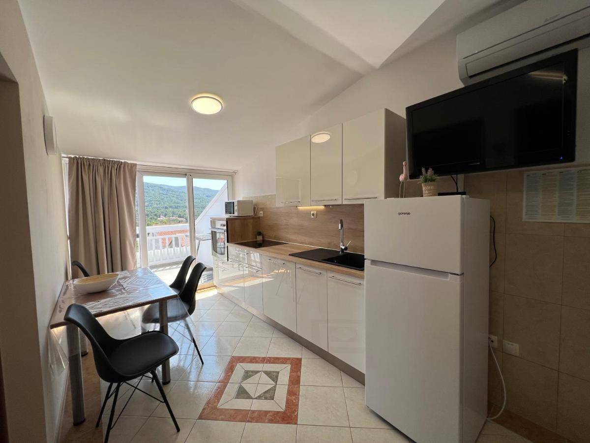 Apartments Ana Stari Grad  Luaran gambar