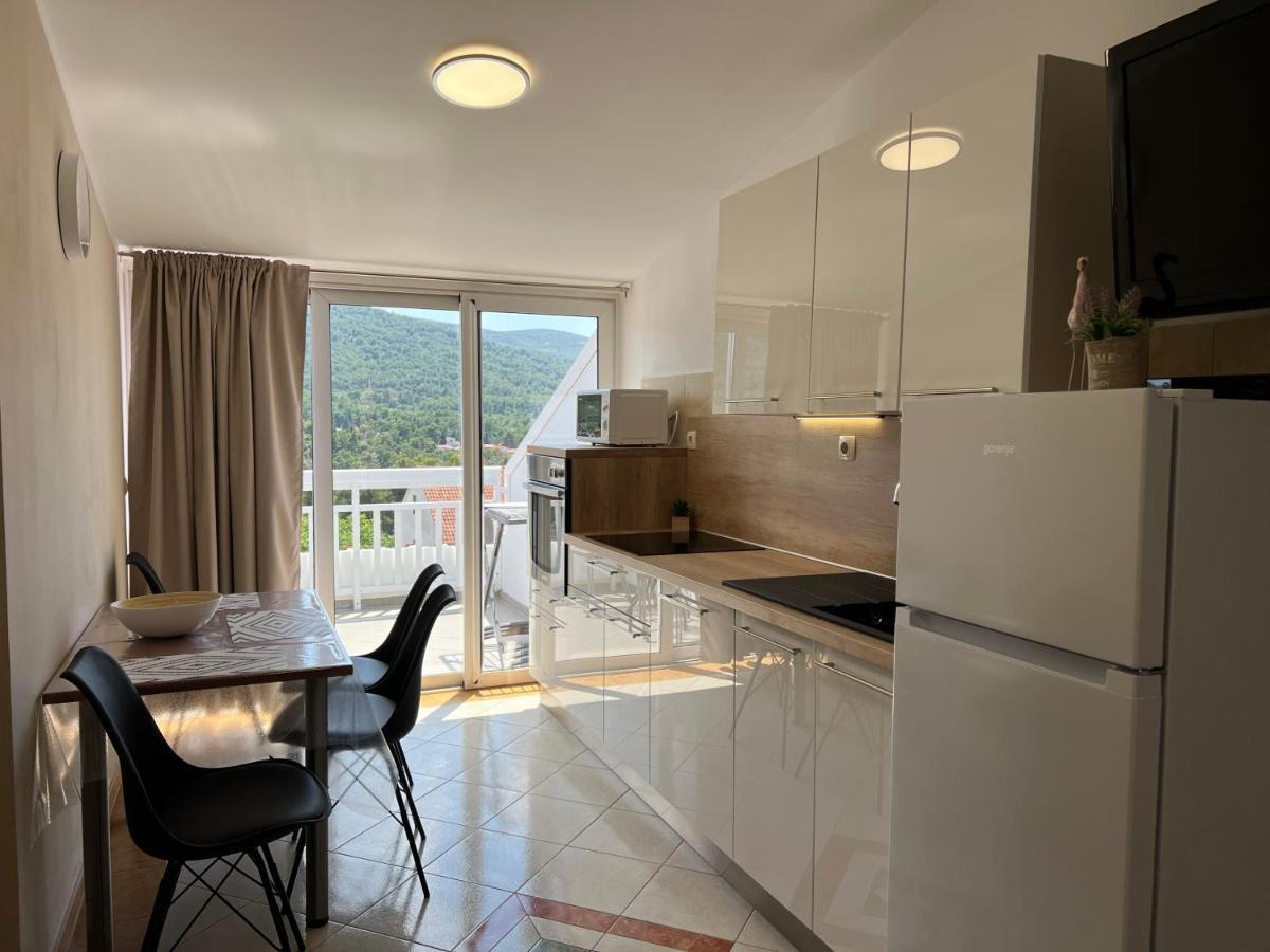 Apartments Ana Stari Grad  Luaran gambar