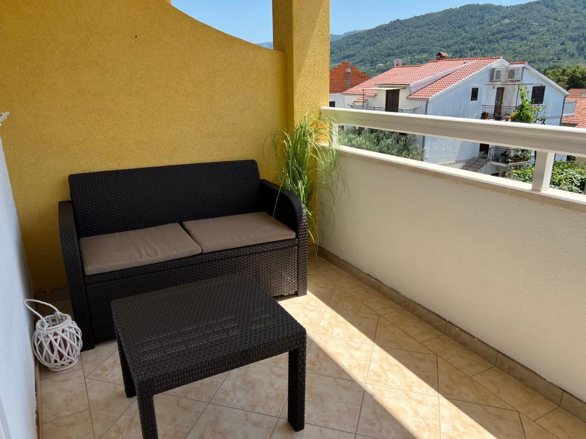 Apartments Ana Stari Grad  Luaran gambar