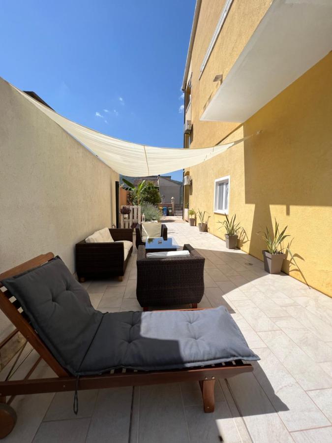 Apartments Ana Stari Grad  Luaran gambar