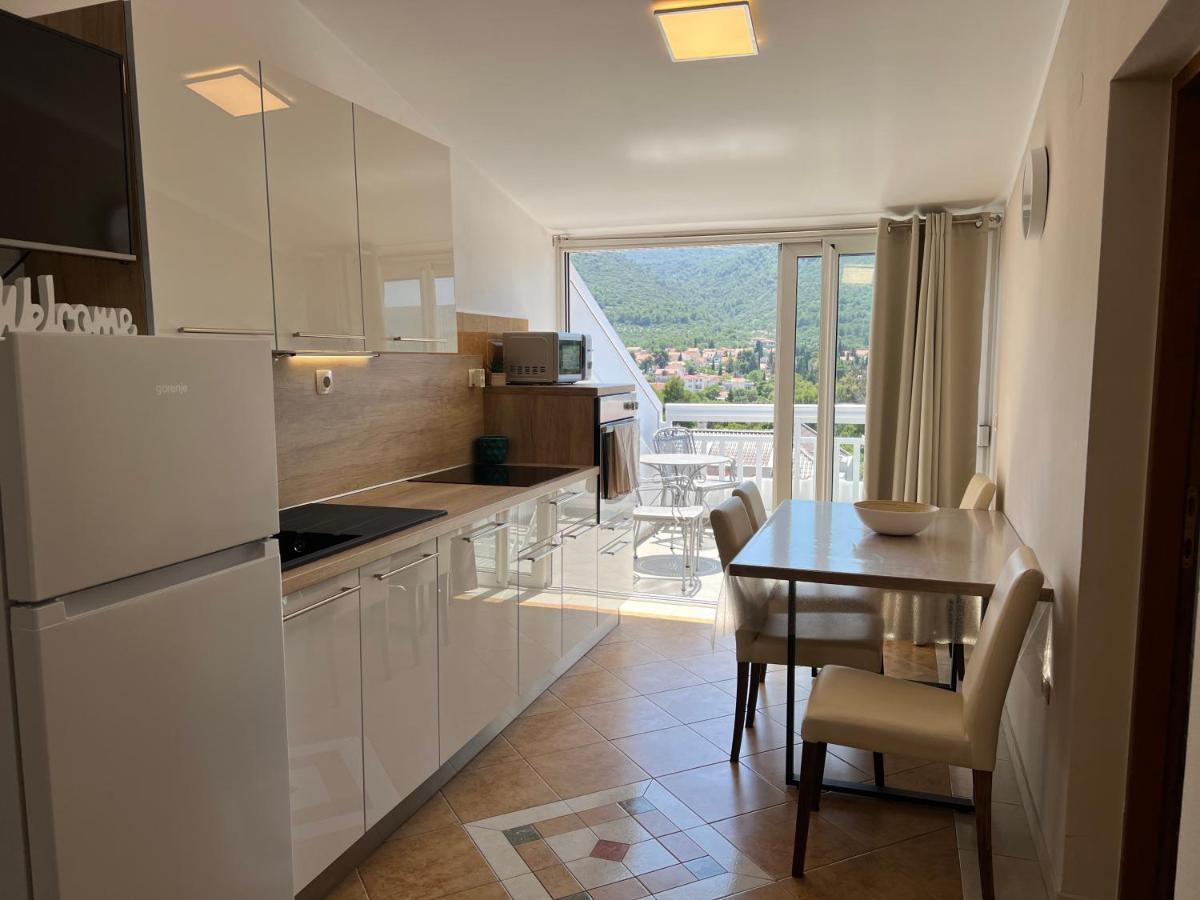 Apartments Ana Stari Grad  Luaran gambar