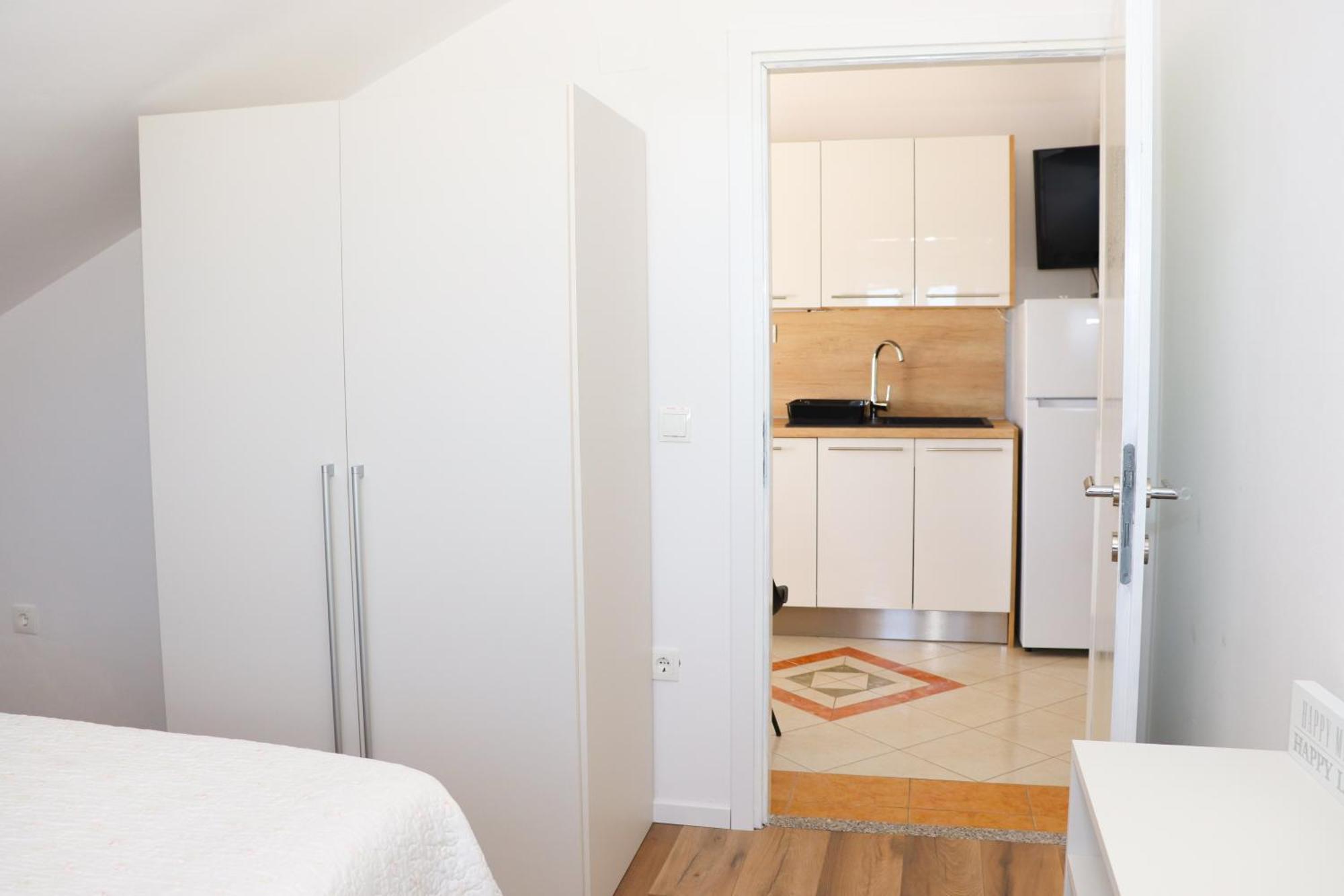 Apartments Ana Stari Grad  Luaran gambar