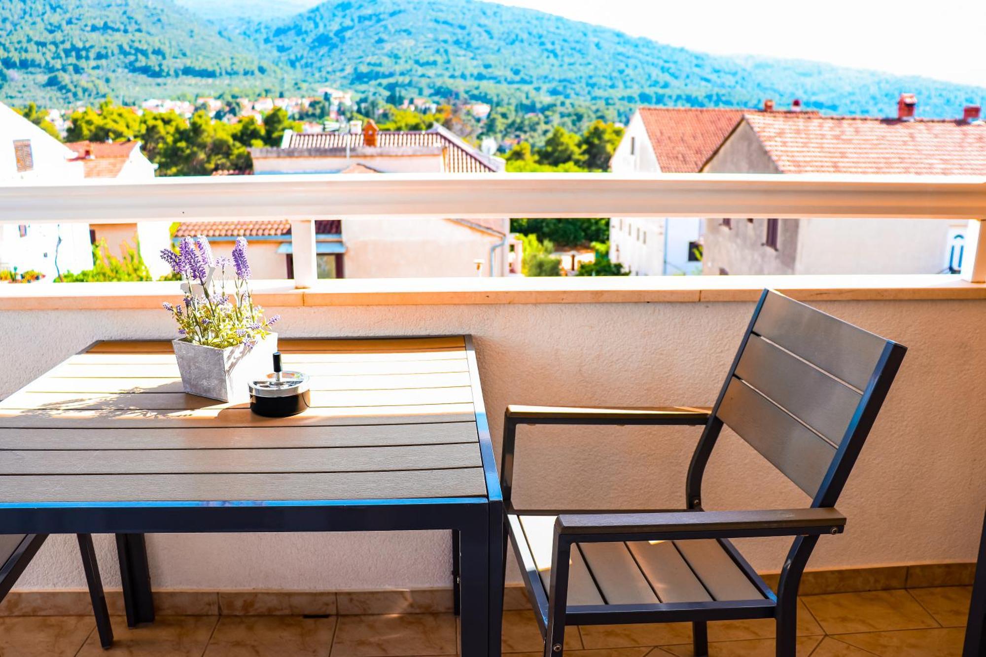 Apartments Ana Stari Grad  Luaran gambar